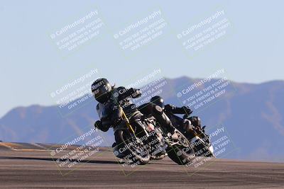 media/Nov-06-2023-Moto Forza (Mon) [[ce023d0744]]/3-Intermediate Group/Session 5 (Turn 9)/